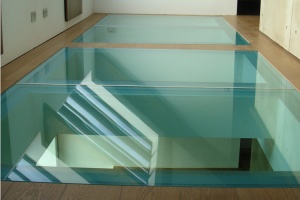 Glass floorings